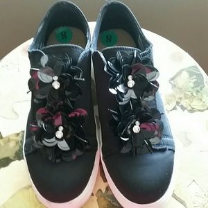 Slip-on fancy sneakers